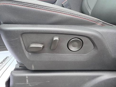 Used 2023 Chevrolet Suburban RST w/ Luxury Package image 37