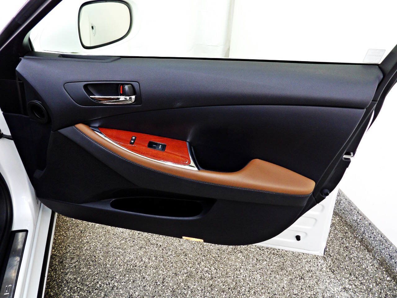 Used 2012 Lexus ES 350 w/ Touring Special Edition FWD image 11