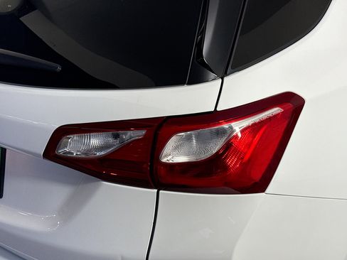 Used 2018 Chevrolet Equinox LT w/ Sun & Infotainment Package image 34