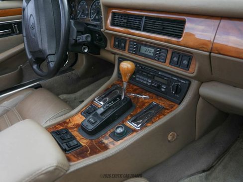 Used 1994 Jaguar XJS 4.0 Convertible image 37