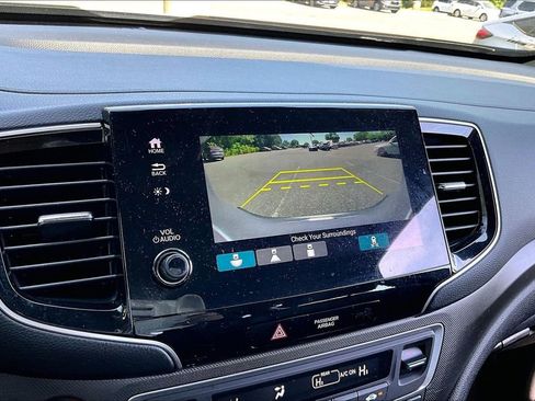 Used 2023 Honda Passport TrailSport image 13