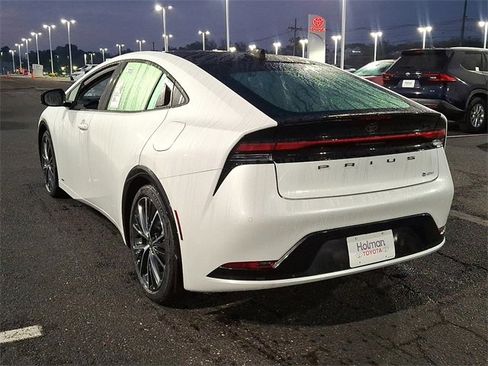 New 2026 Toyota Prius XLE image 4