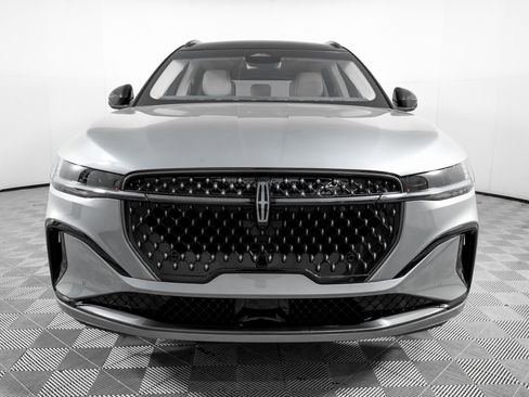 Used 2024 Lincoln Nautilus Black Label w/ Jet Appearance Package (87T) image 2