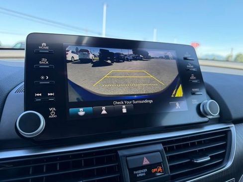 Used 2020 Honda Accord EX image 30