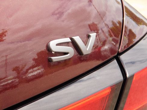 Used 2024 Nissan Altima 2.5 SV FWD image 7