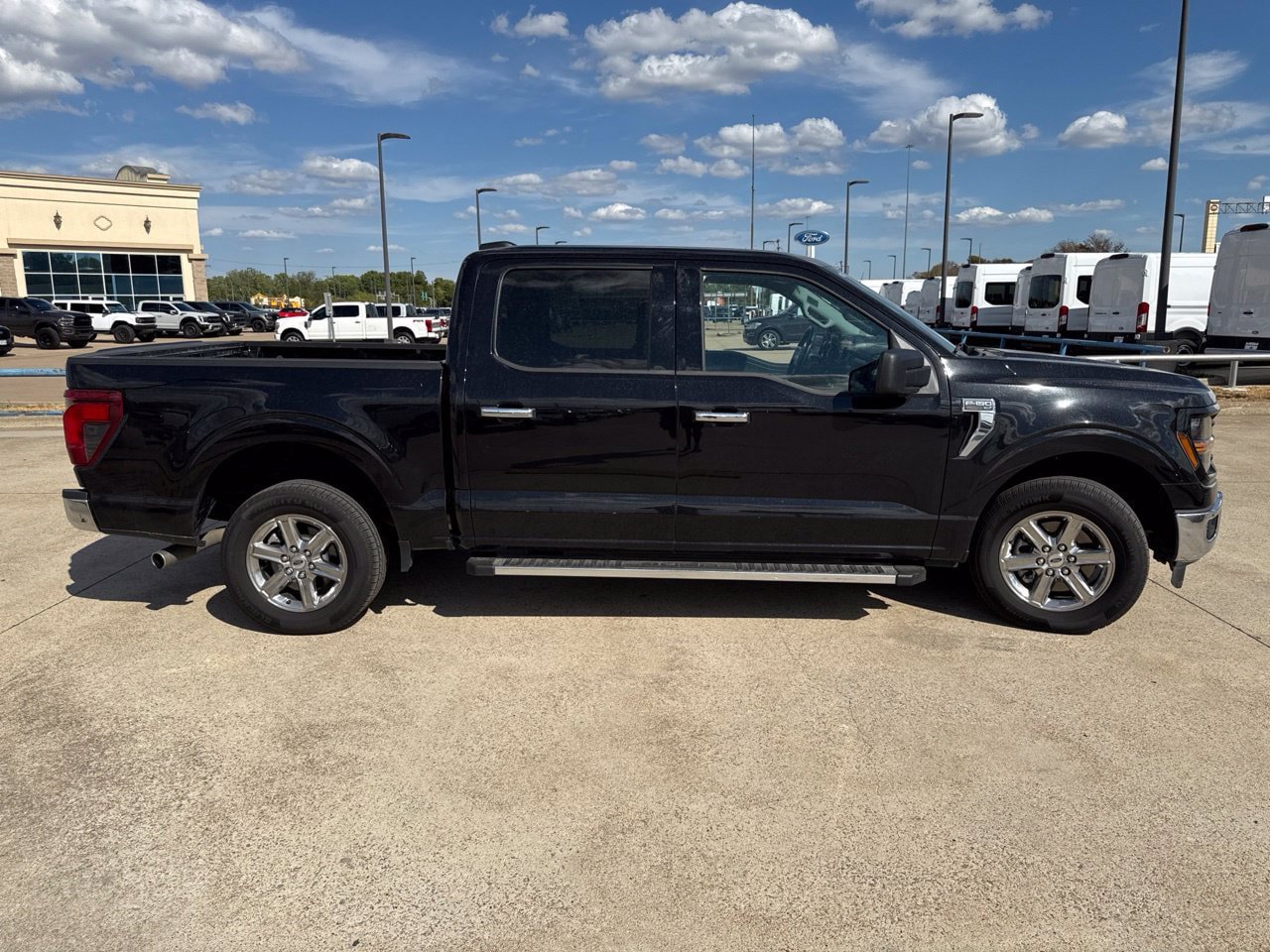 Used 2025 Ford F150 XLT w/ Equipment Group 301A Standard RWD image 17