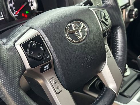 Used 2024 Toyota 4Runner Limited AWD/4WD image 29