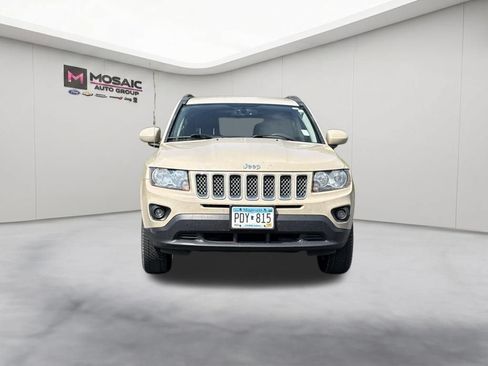Used 2017 Jeep Compass Latitude AWD/4WD image 3