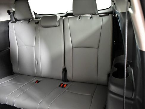 Used 2023 Toyota Highlander Bronze Edition image 18