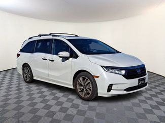 Used 2021 Honda Odyssey Touring video 1