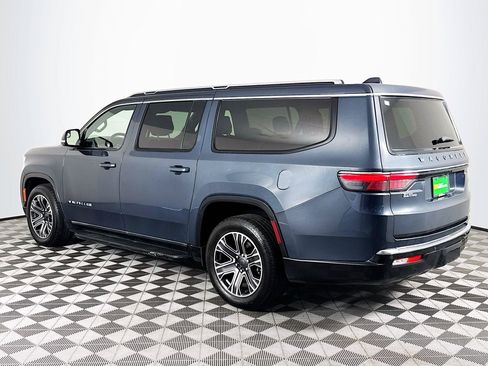 Used 2023 Jeep Wagoneer L Series II RWD image 6