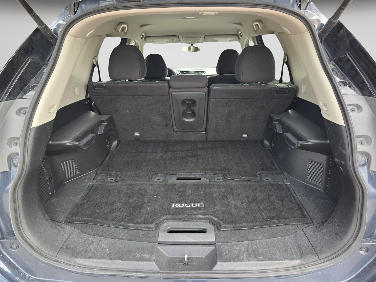 Used 2015 Nissan Rogue SV w/ SV Premium Package AWD/4WD image 25