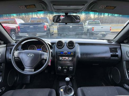 Used 2008 Hyundai Tiburon GS image 15