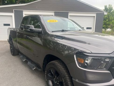 Used 2023 RAM 1500 Big Horn AWD/4WD image 6