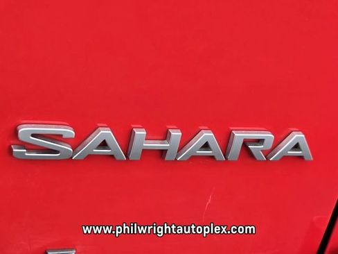 Used 2018 Jeep Wrangler Unlimited Sahara image 15