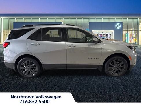 Used 2023 Chevrolet Equinox RS w/ LPO, Cargo Package image 2