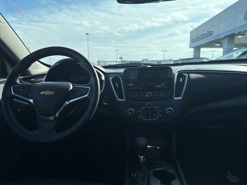 Used 2024 Chevrolet Malibu LT image 15