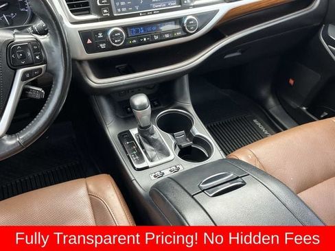Used 2019 Toyota Highlander Limited Platinum AWD/4WD image 14