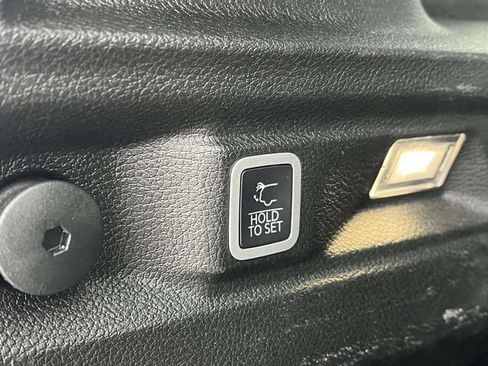 Used 2021 Jeep Grand Cherokee L Limited image 23