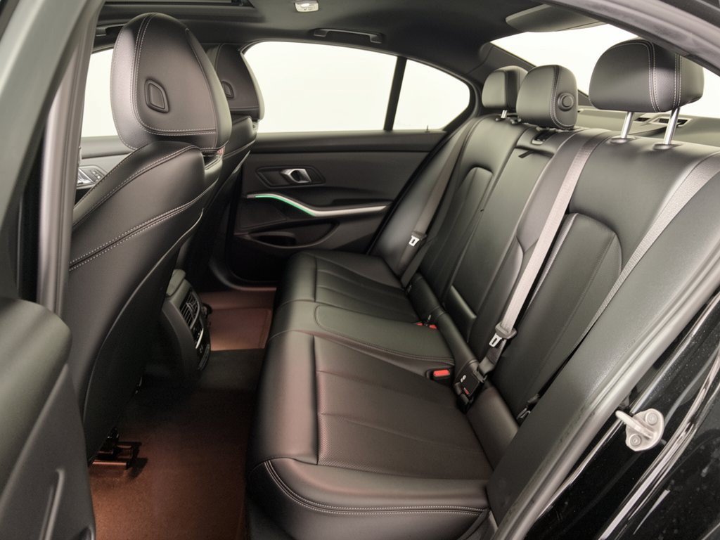 Certified 2024 BMW 330i Sedan w/ Convenience Package RWD image 25