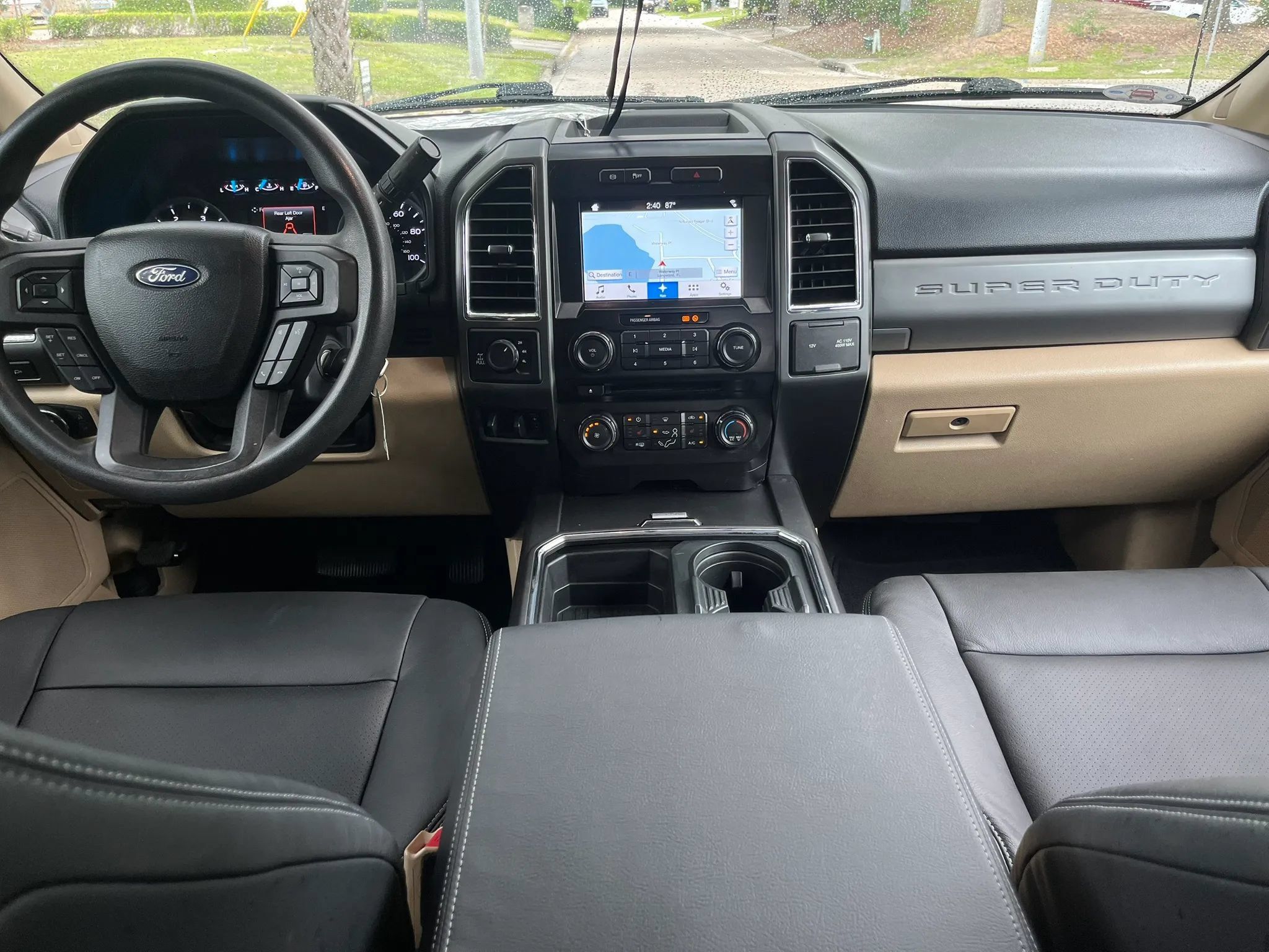 Used 2017 Ford F350 XLT w/ XLT Premium Package AWD/4WD image 14