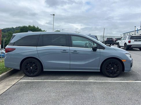 Certified 2025 Honda Odyssey Sport-L image 6