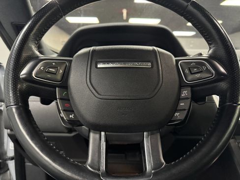 Used 2018 Land Rover Range Rover Evoque SE Dynamic image 33