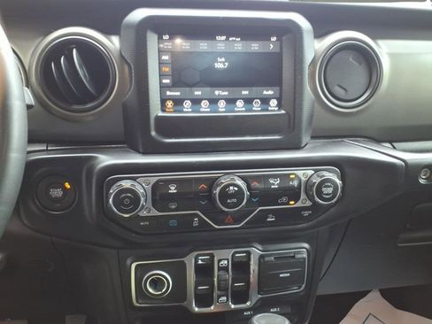 Used 2023 Jeep Wrangler Unlimited w/ Dual Top Group AWD/4WD image 12