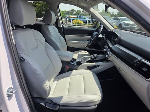 Used 2023 Kia Telluride S AWD/4WD image 28