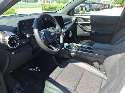 New 2026 Chevrolet Equinox LT FWD image 6
