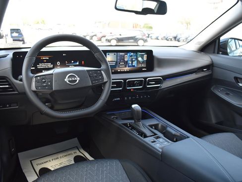 Used 2026 Nissan Sentra SV w/ SV Convenience Package FWD image 25