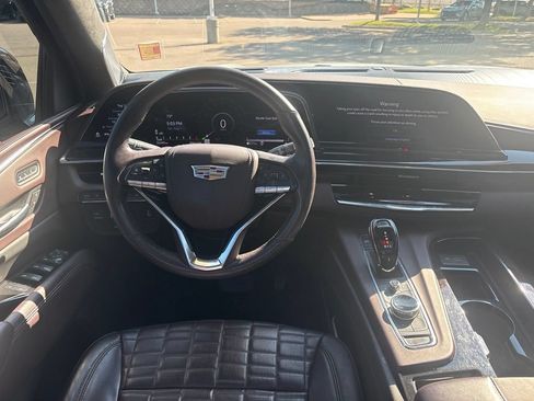 Used 2023 Cadillac Escalade Sport Platinum w/ LPO, ONYX Package AWD/4WD image 11