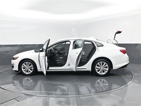 Used 2024 Chevrolet Malibu LT image 30