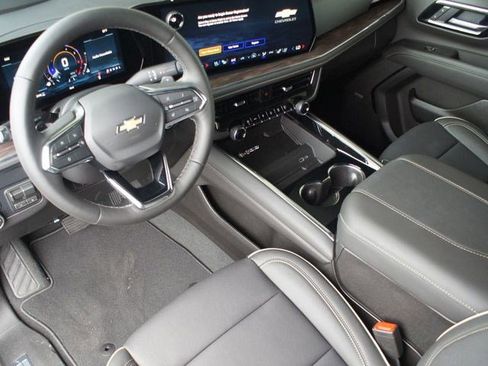 New 2026 Chevrolet Tahoe Premier AWD/4WD image 2