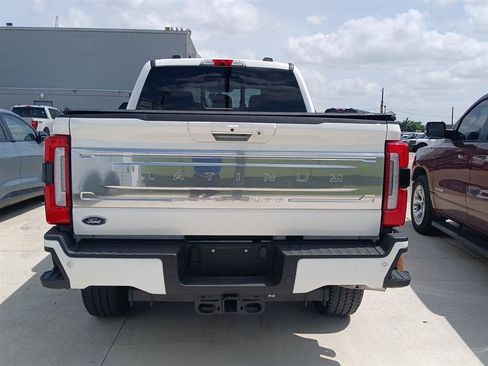 Used 2024 Ford F250 Platinum AWD/4WD image 7