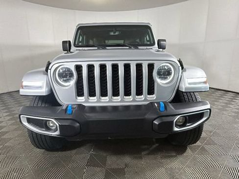 Used 2023 Jeep Wrangler Unlimited Sahara w/ Cold Weather Group AWD/4WD image 8