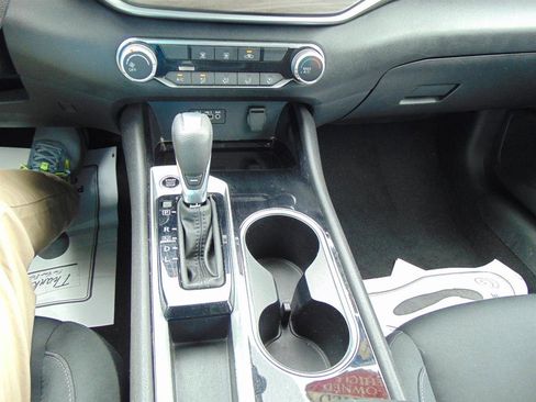 Used 2024 Nissan Altima 2.5 SV FWD image 30