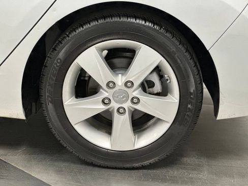 Used 2013 Hyundai Elantra GLS image 22