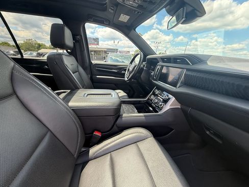 Used 2024 GMC Yukon Denali AWD/4WD image 25