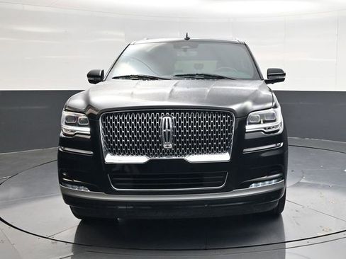 Used 2024 Lincoln Navigator L 4WD image 8