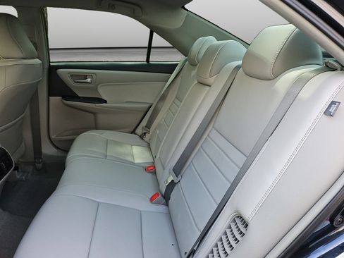 Used 2015 Toyota Camry XLE FWD image 40