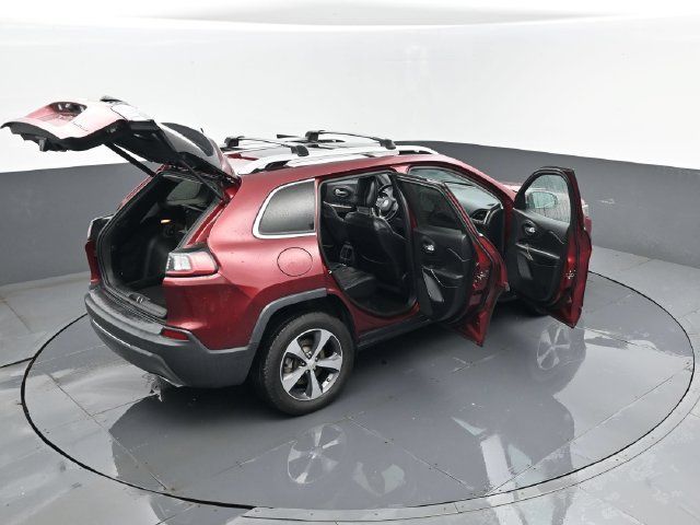 Used 2019 Jeep Cherokee Limited AWD/4WD image 30