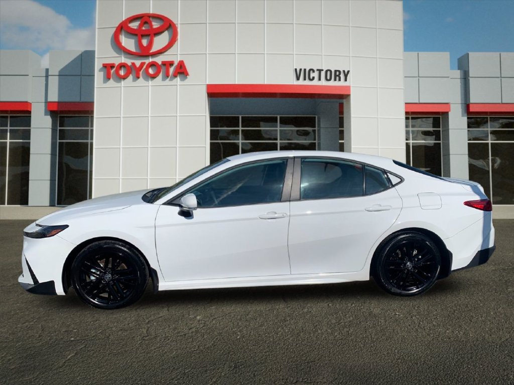 Used 2025 Toyota Camry SE w/ Convenience Package FWD image 6