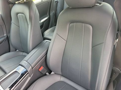 Used 2025 Mercedes-Benz CLA 250 image 13