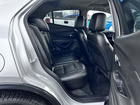 Used 2018 Buick Encore Essence image 10