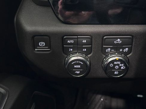 Certified 2024 GMC Sierra 1500 Elevation w/ Preferred Package AWD/4WD image 25