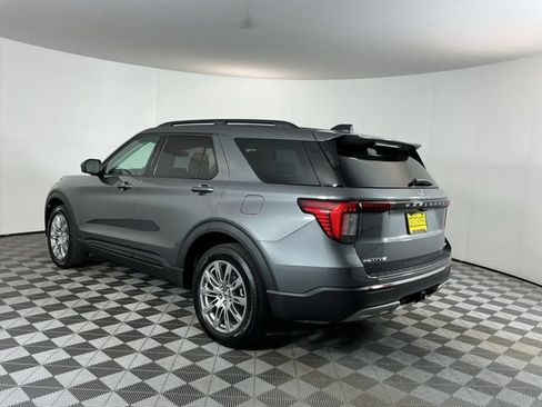 Used 2026 Ford Explorer Active w/ Active Comfort Package AWD/4WD image 7