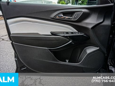 Used 2025 Chevrolet Trax LT w/ LT Convenience Package FWD image 51
