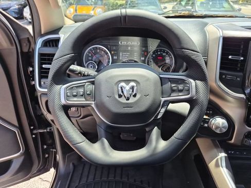 Used 2019 RAM 1500 Laramie AWD/4WD image 12