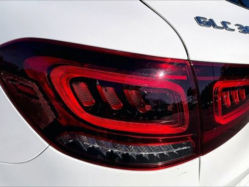Used 2021 Mercedes-Benz GLC 300 4MATIC w/ Premium Package image 26